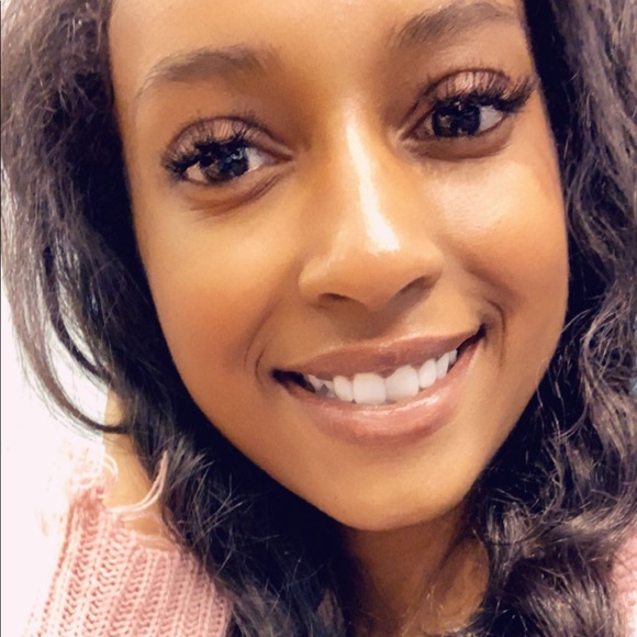 Meet your Posher, Rachel - Picture 1 of 1